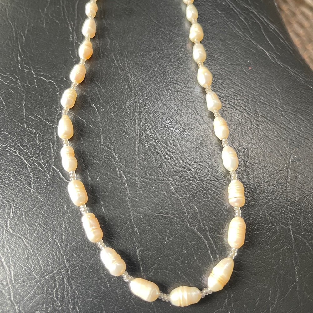 Beautiful Fresh Water Pearl necklace from Belize - Picture 2 of 5